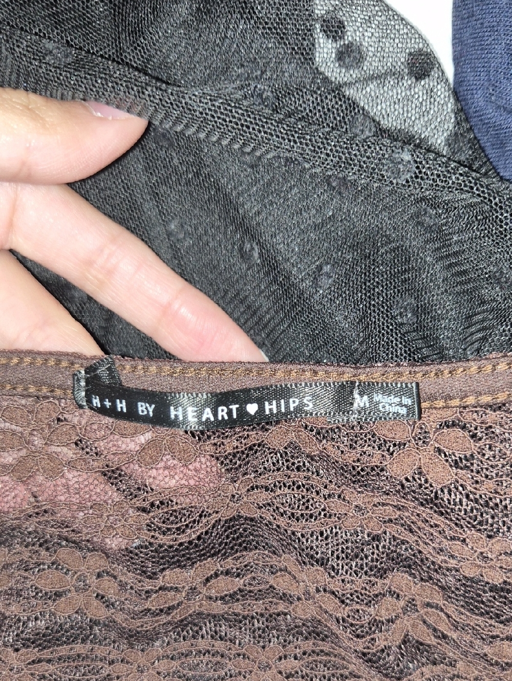 🩷Heart Hips Brown Ruffled Top - Picture 3 of 4